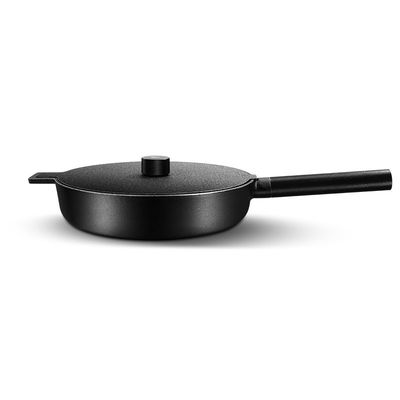 Less Smoke Non Stick Cast Iron Skillet Round Bottom Wok Gas Nitriding 19cm Handle